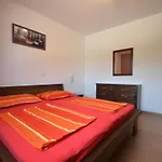 Komljen 1 By Interhome Lejlighed Vir