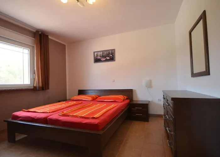 Apartman Komljen 1 By Interhome
